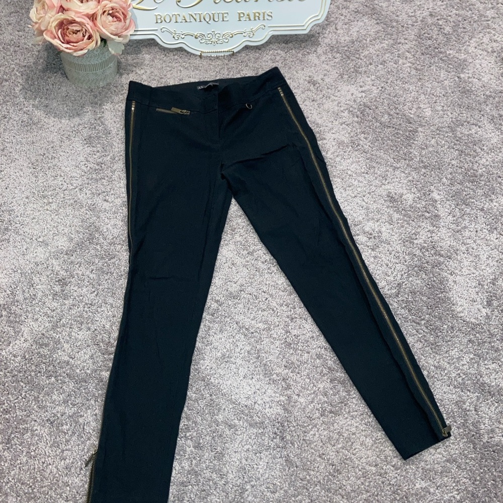 A/X Armani Exchange Navy Cropped Pants with Gold Zippers NWOT